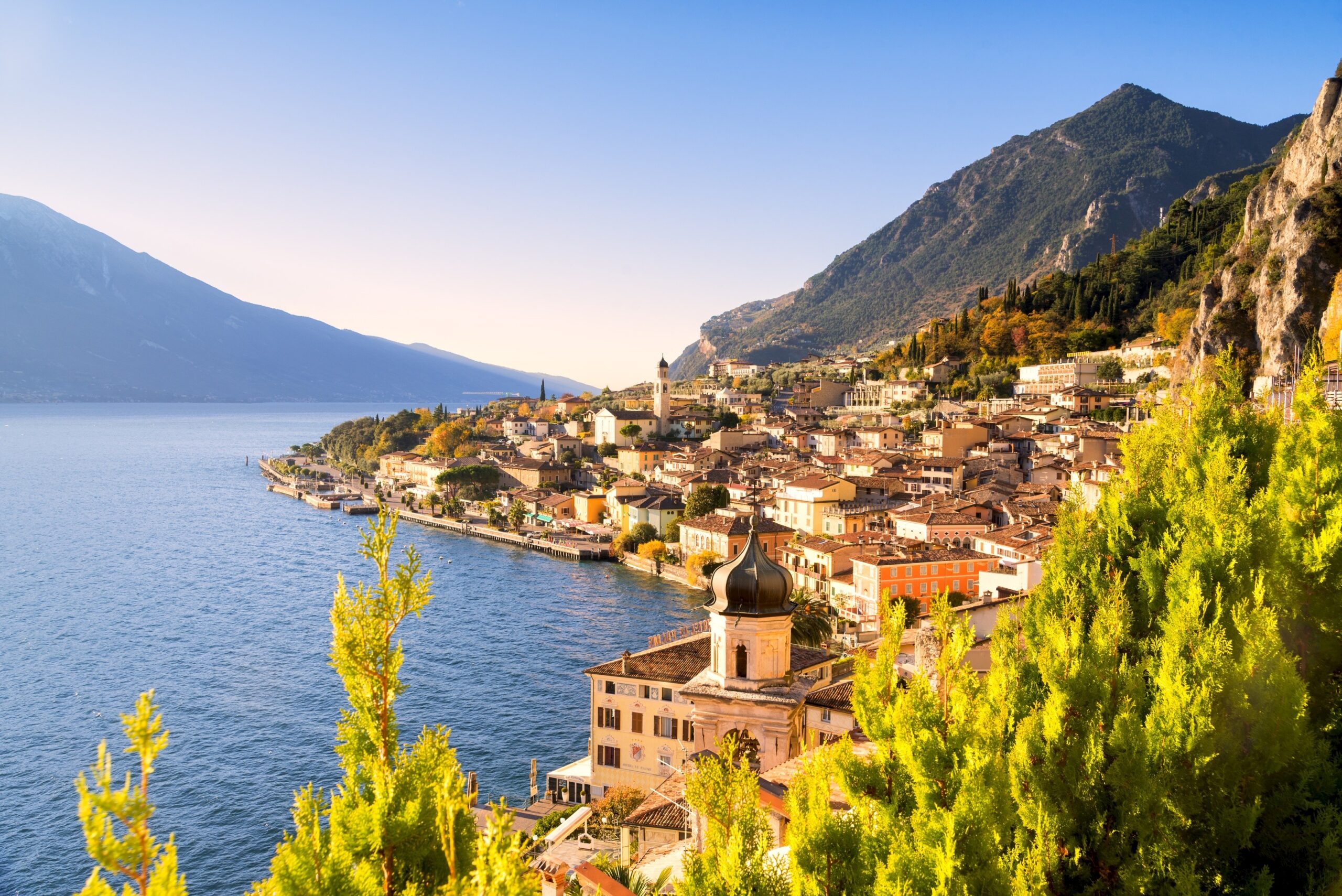 Brescia, la Provincia dei Laghi: Garda, Iseo e Idro, Tre Anime per una Vacanza Perfetta