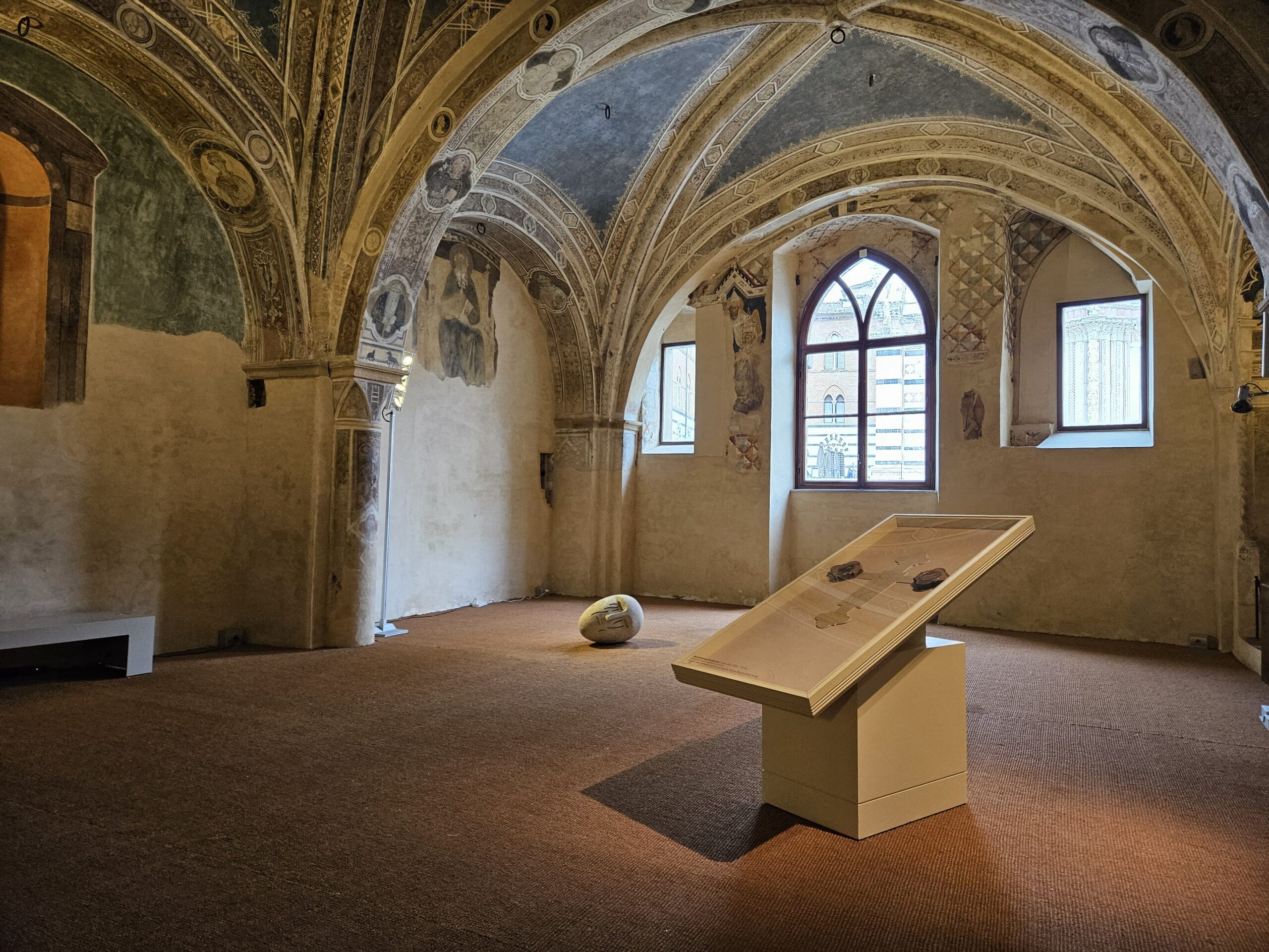 Mimmo Paladino e Bartolomeo Bulgarini: un dialogo tra segno arcaico e dolore sacro al Santa Maria della Scala