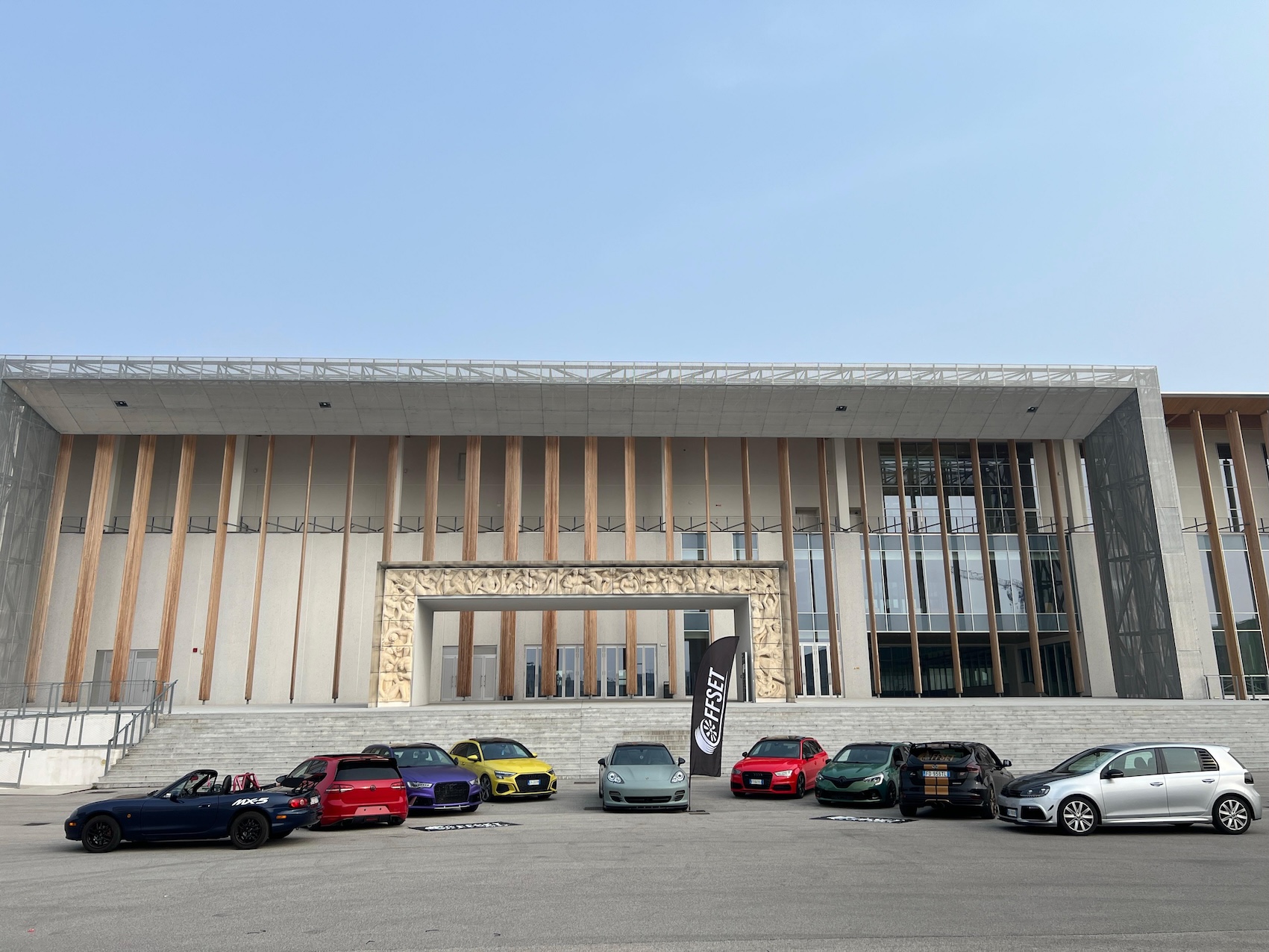 Auto Custom e Spettacolo: La Fiera Campionaria di Padova si Accende con “Offset On the Road”