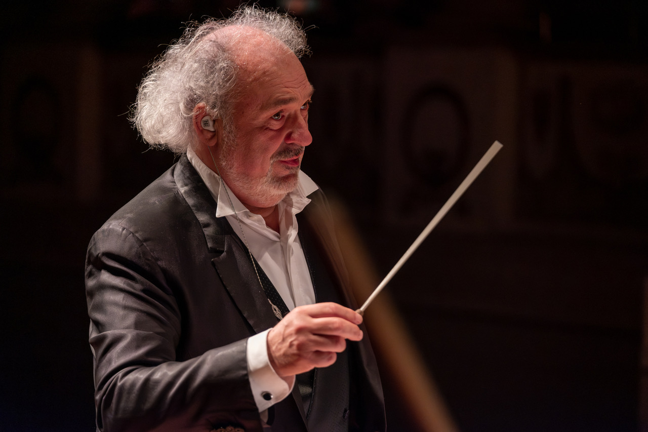 Alessandro Lora InCanto: Un Grande Evento Musicale al Parco La Favorita di Valdagno