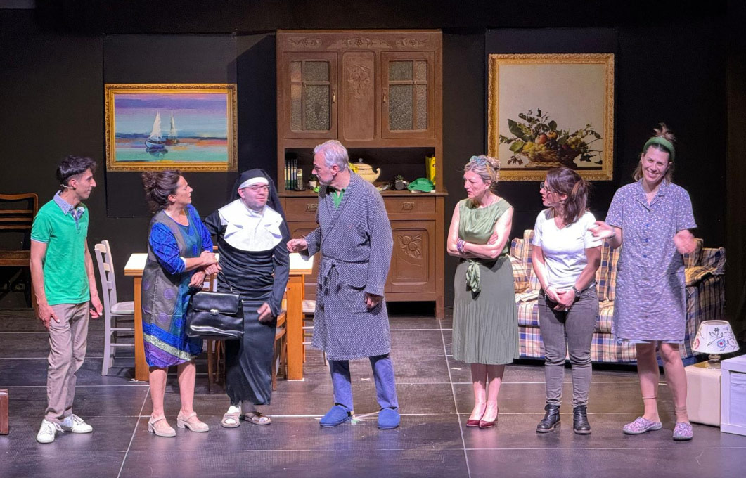 Bosconero: Risate e Umanità con “Chi è l’Ultimo?” al Teatro Civico