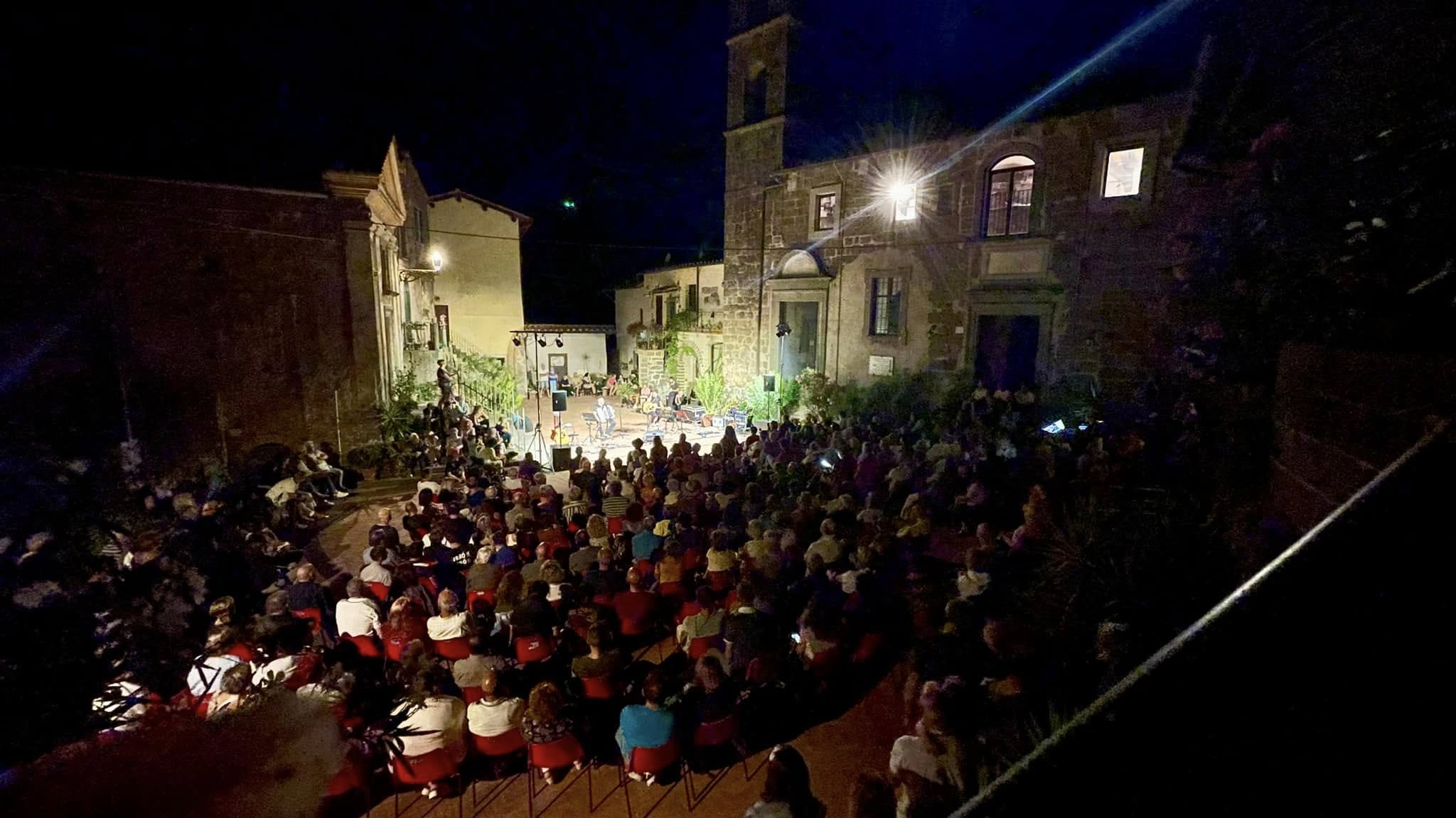 Vallerano Celebra 25 Anni di “Piccole Serenate Notturne”: Musica, Storia e Tradizione