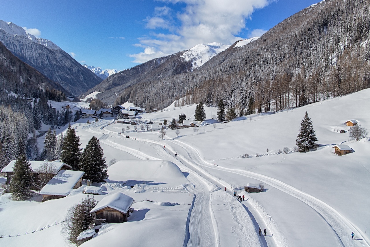 Inverno in Valle Aurina: esperienze autentiche, tradizioni alpine e volti simbolo della montagna